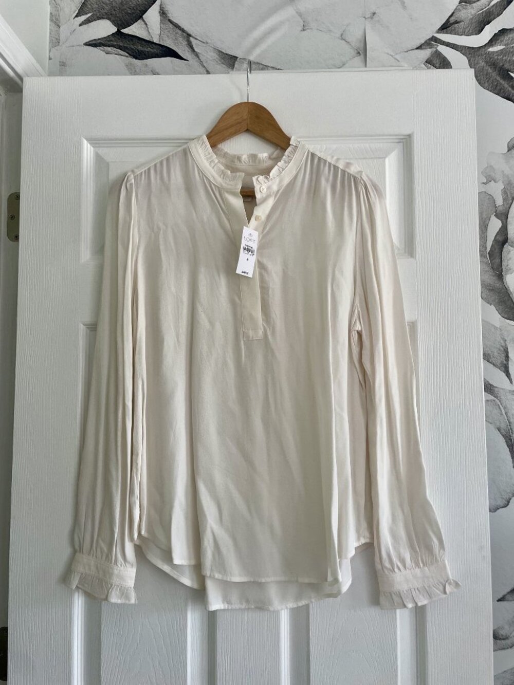 LOFT Ruffle‑Neck Cream Blouse, NWT – Long Sleeve